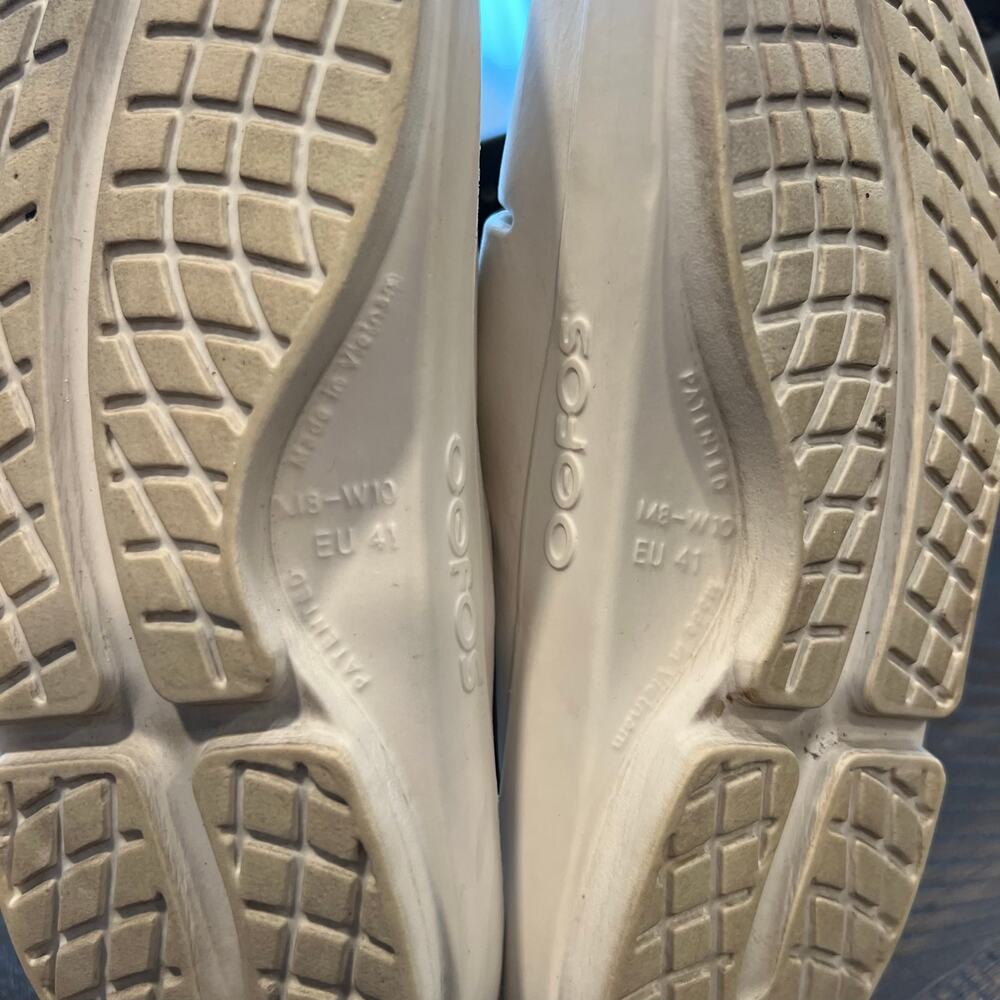 OOFOS Women's Slide Sandals in Cream - Picture 8 of 8